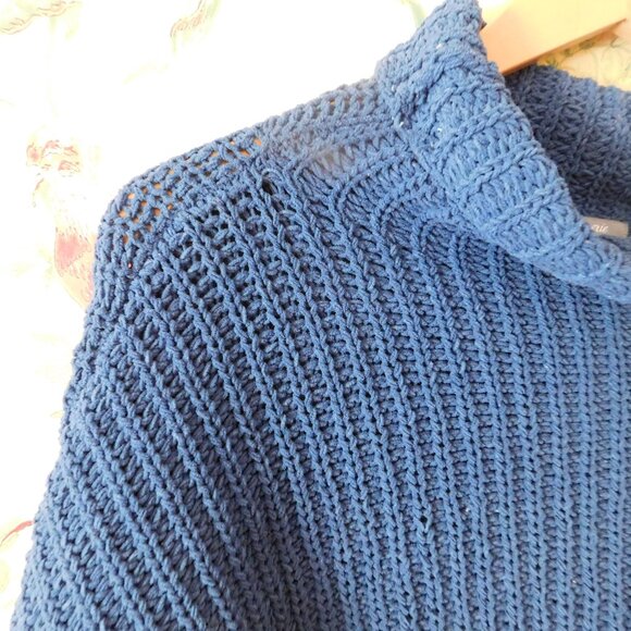 🦔🐾 Oversized Ribbed Blue Sweater - Picture 5 of 12